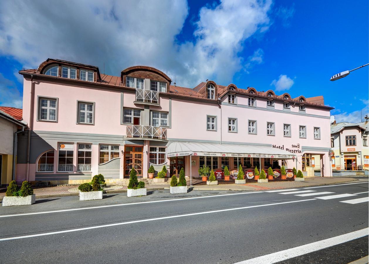 Hotel Pizzeria Istria Velké Losiny Exterior foto